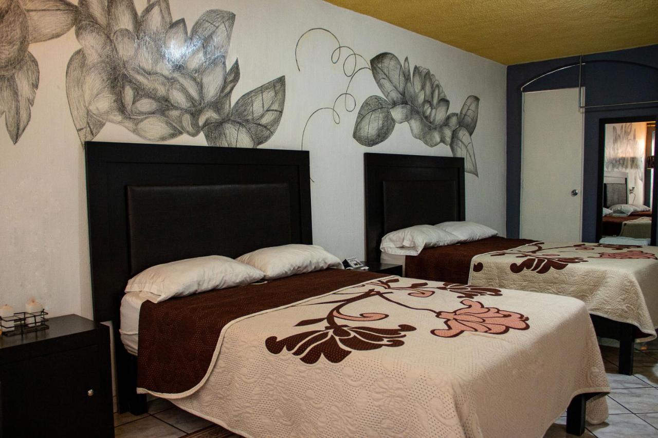 Hotel Boutique Charlotte Arandas Exterior foto